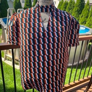 NWOT SHORT SLEEVE BLOUSE WITH V NECK CUTOUT